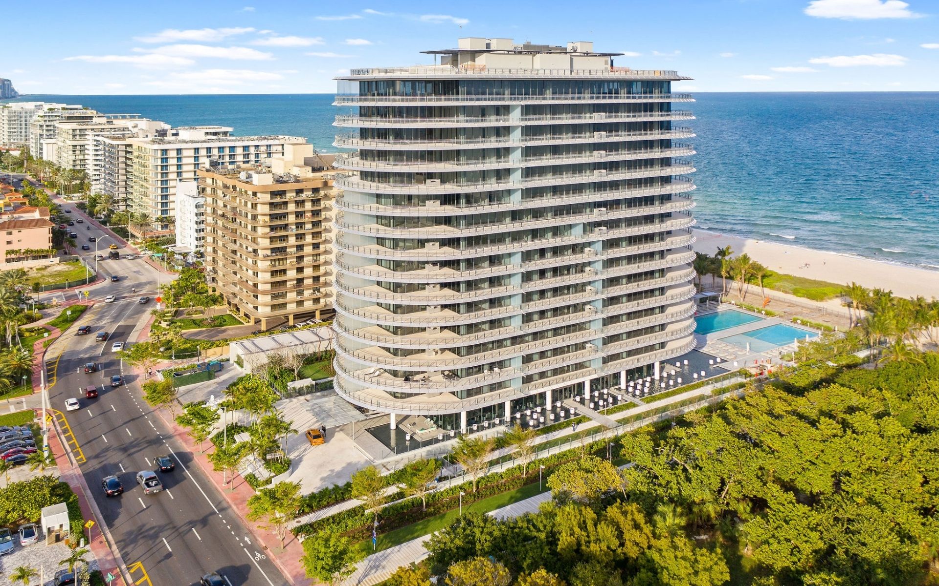 main tower of 87 park residences aerial view