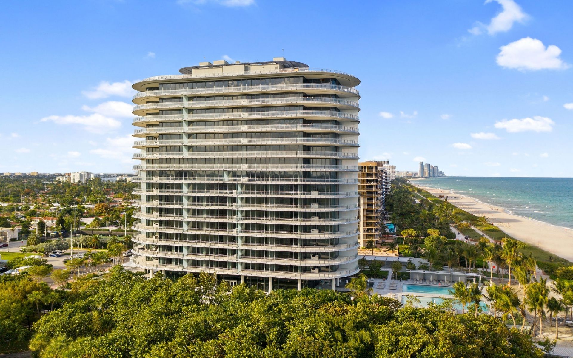 main tower of 87 park residences aerial view