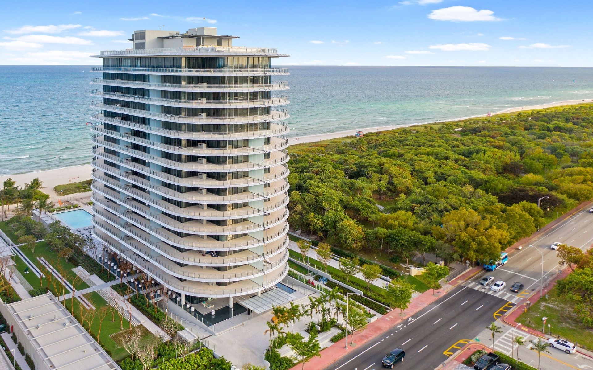 main tower of 87 park residences aerial view