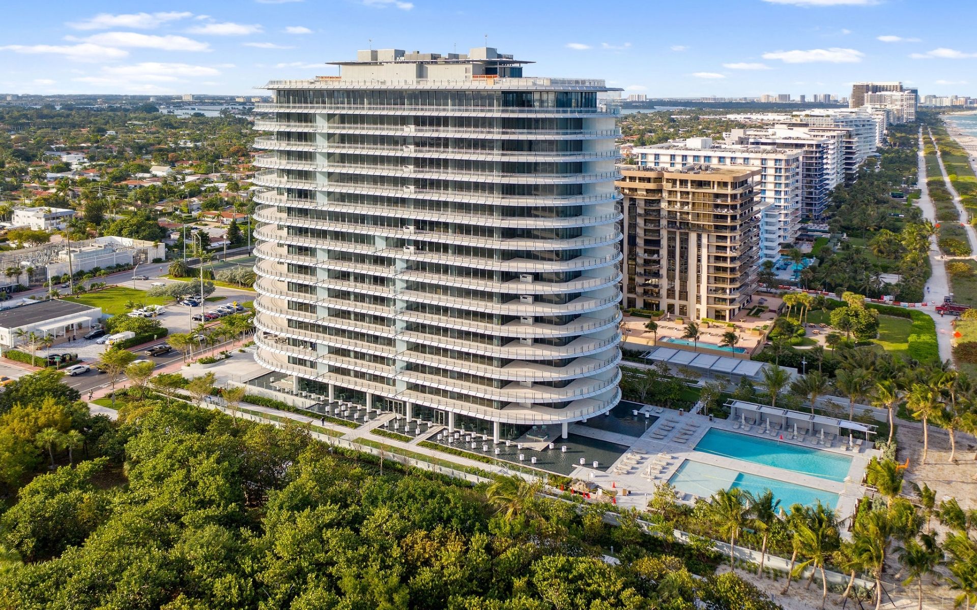 main tower of 87 park residences aerial view